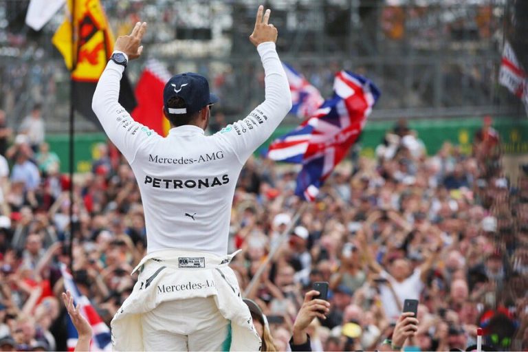 lewis hamilton silverstone
