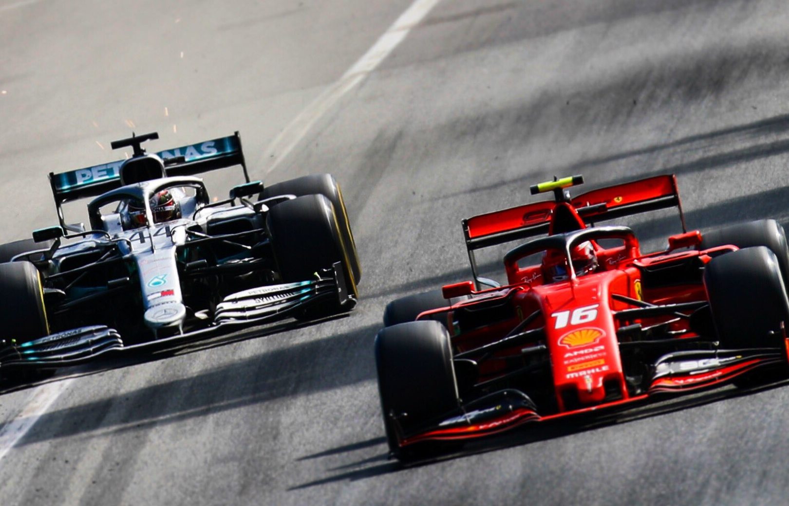 charles leclerc et lewis hamilton