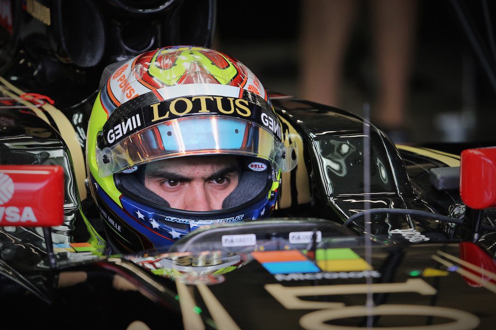 pastor maldonado lotus