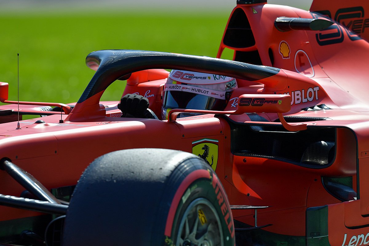 couleur rouge mat ferrari