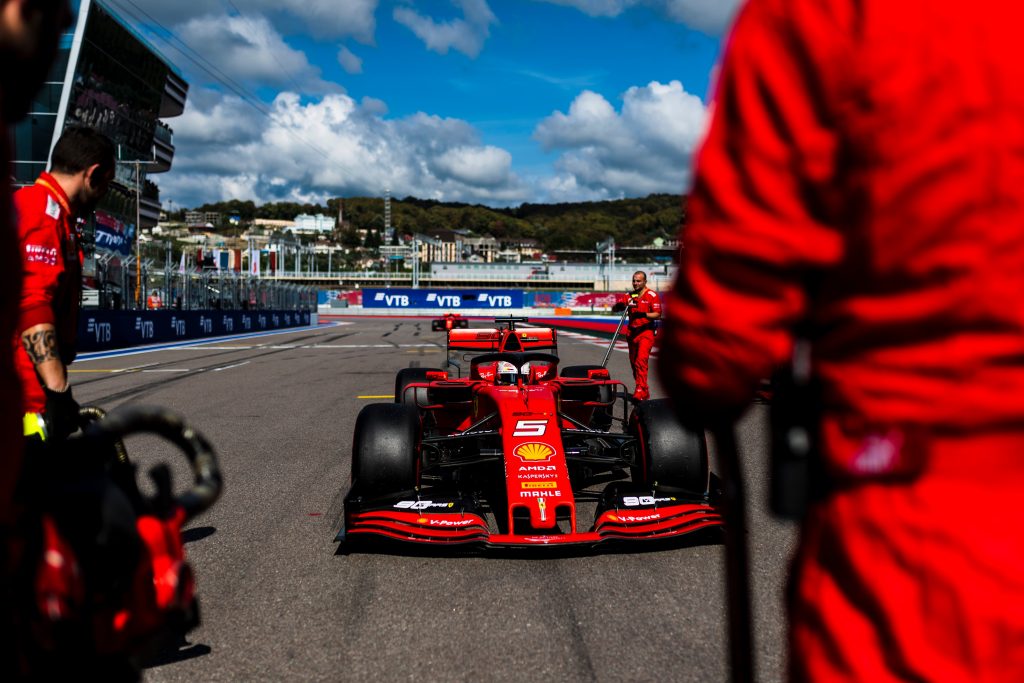 Jacques Villeneuve : « C’est le karma qui a puni Ferrari »