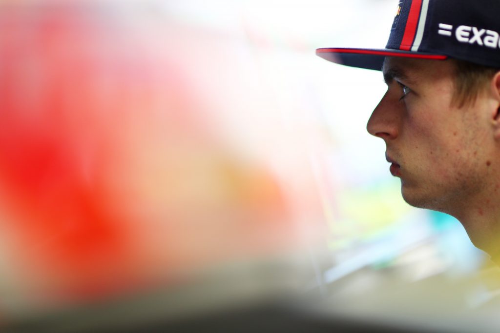 Max Verstappen admet que Ferrari est « presque impossible » à battre en qualifications