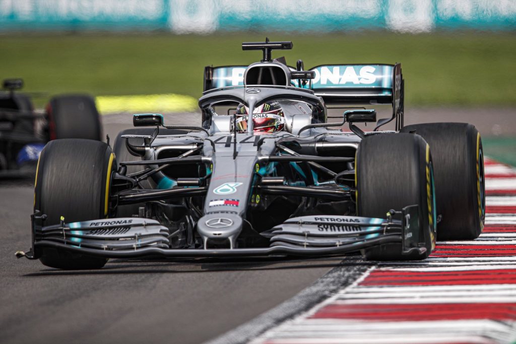 Lewis Hamilton a dû modifier son style de pilotage en raison de dégâts sur sa voiture