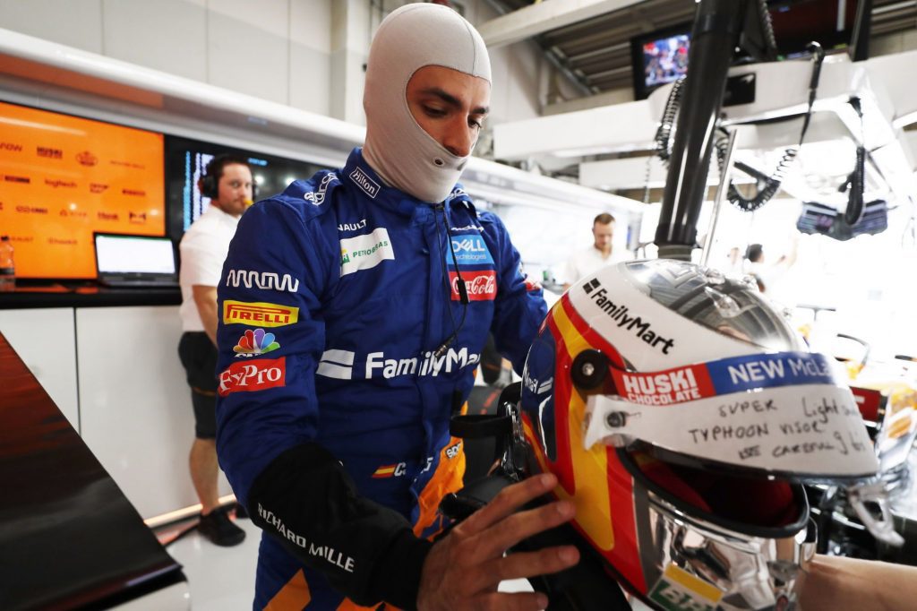 Carlos Sainz soutient l’idée d’un week-end de course plus court en F1