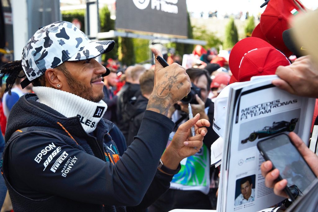Selon Hamilton, Ferrari a « perdu de la puissance » depuis la directive envoyée par la FIA