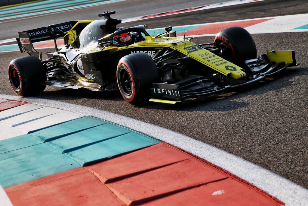 205 tours et aucun problème pour Renault aux tests Pirelli