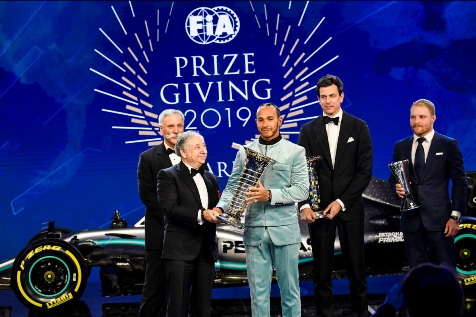 Lewis Hamilton sacré, Verstappen et Albon primés lors de la remise des prix FIA