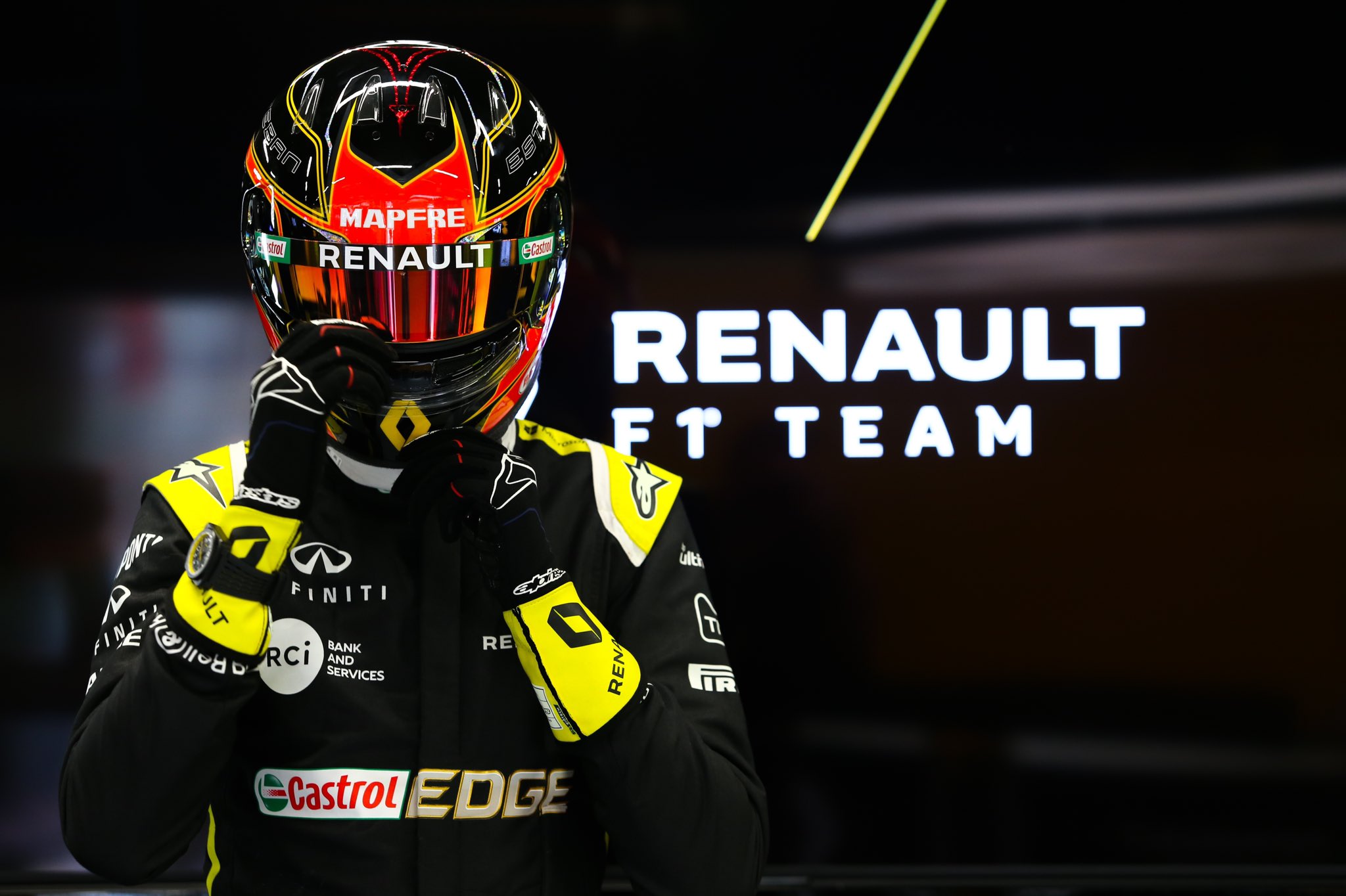 esteban Ocon renault