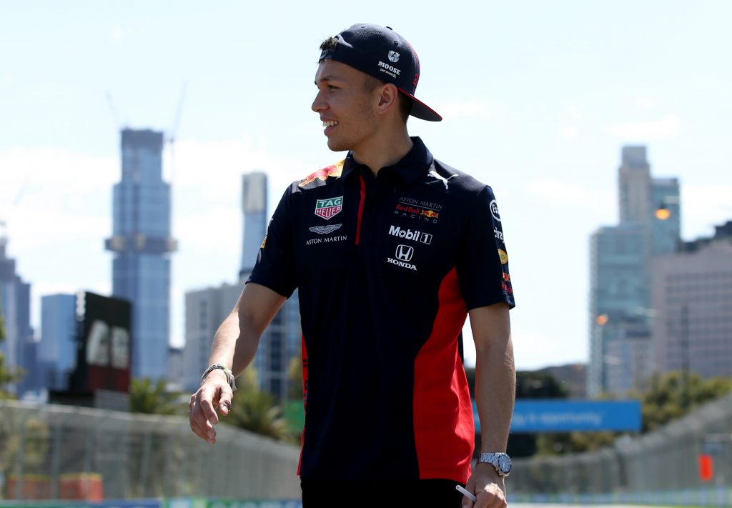 Alex Albon décroche sa première victoire (virtuelle) en F1