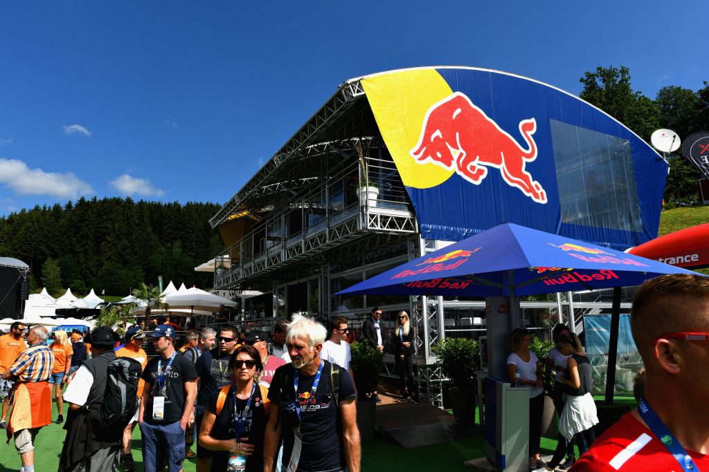 Des tests PCR au hasard dans le paddock dès l’Autriche