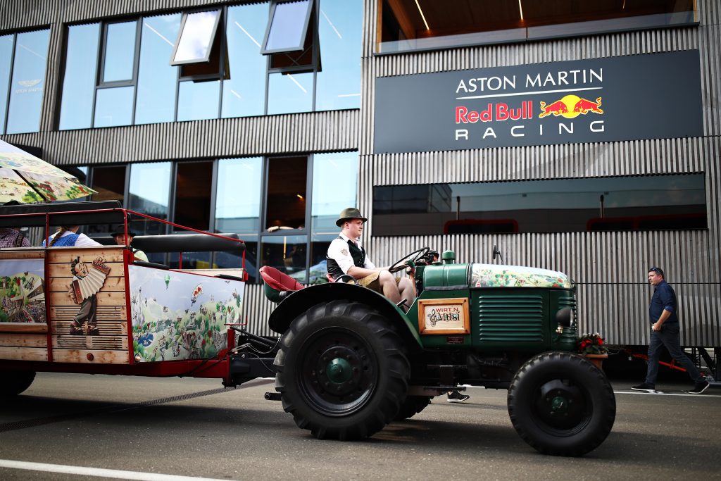 Les motorhomes remplacés par des préfabriqués dans le paddock de la F1