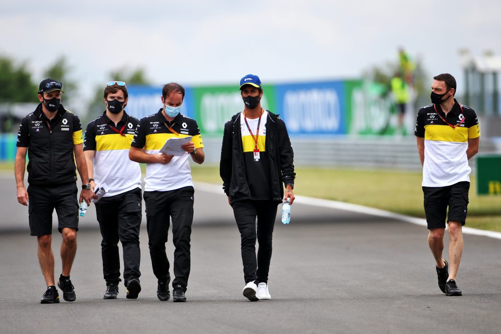 Ricciardo veut revenir sur son incident avec Stroll ce vendredi au briefing des pilotes