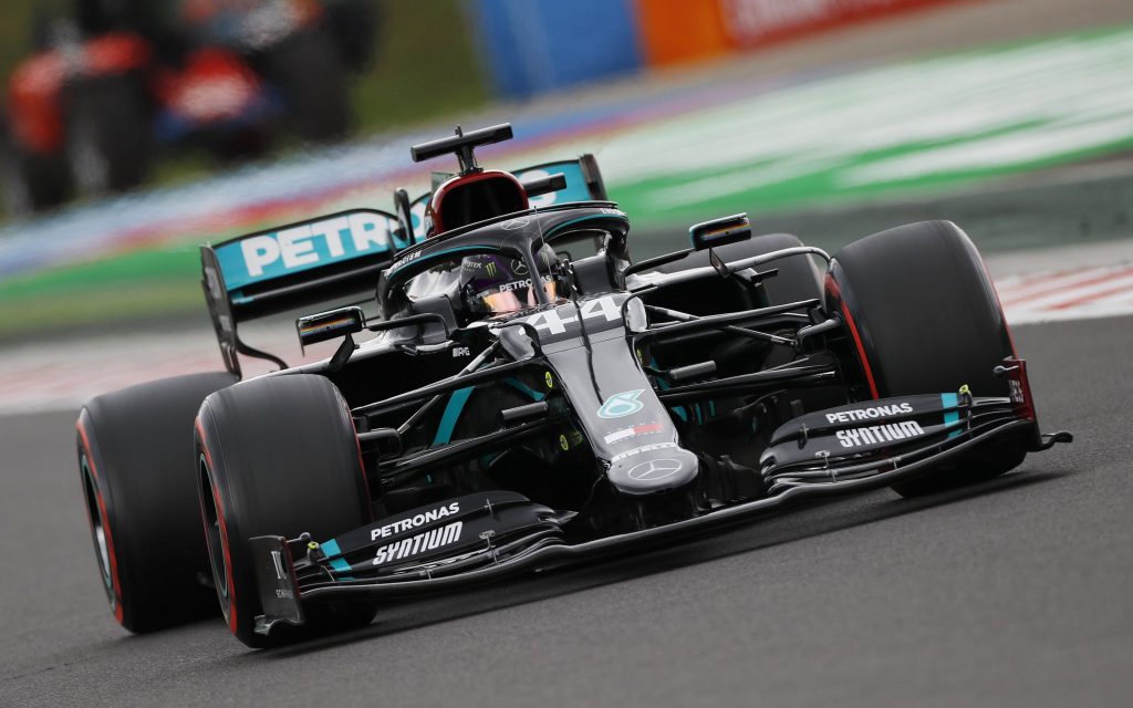 Lewis Hamilton s’impose facilement au GP de Hongrie