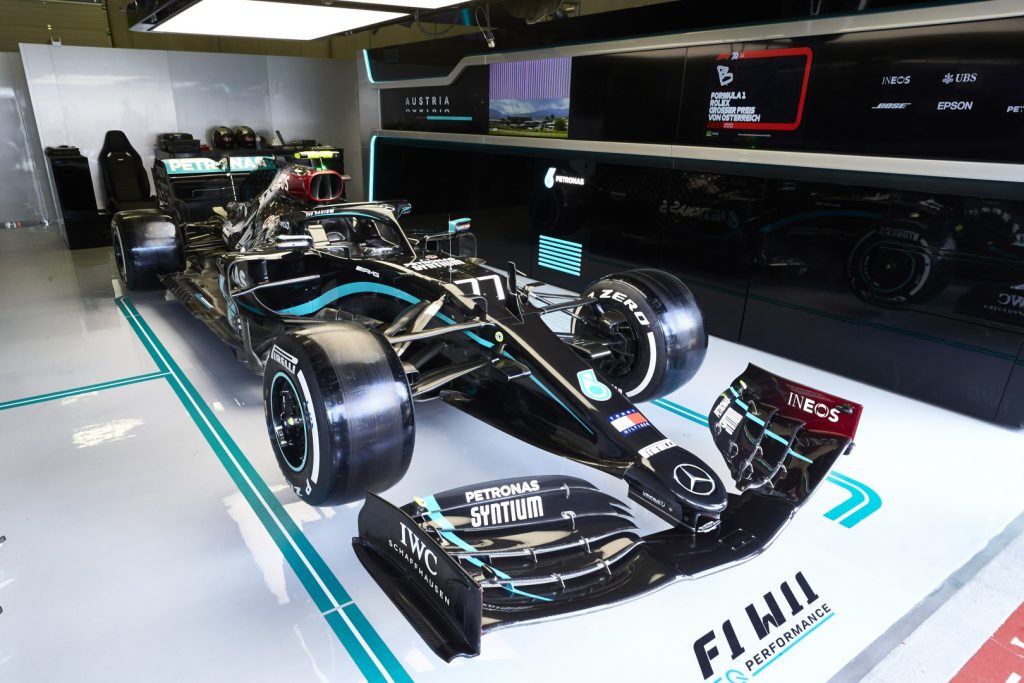 La Mercedes de Bottas était en morceaux dans le garage avant les qualifications