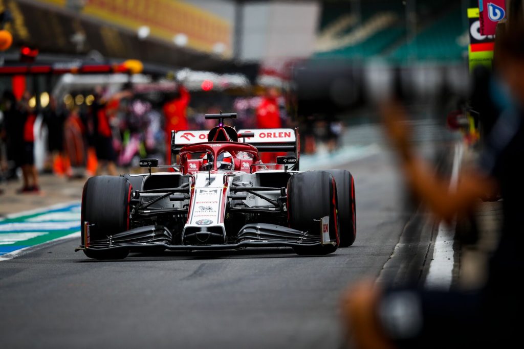Kimi Raikkonen aussi a eu beaucoup de vibrations sur sa monoplace en course