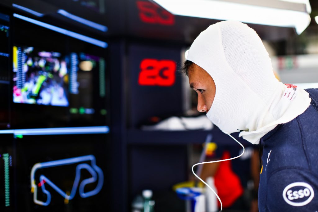 Marko prend la défense d’Albon après une performance décevante à Barcelone