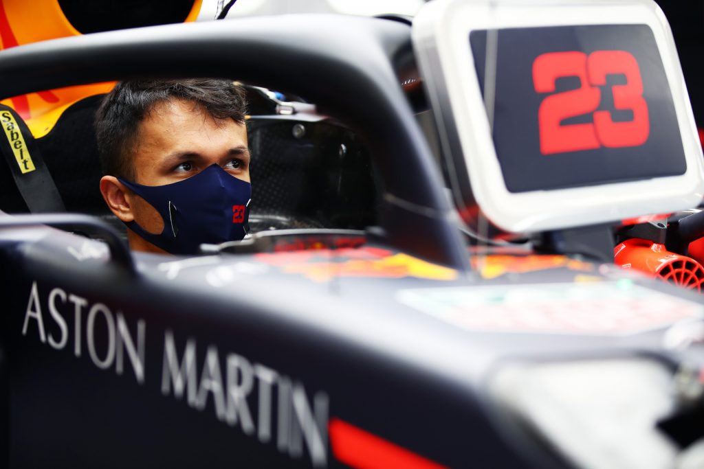 Horner : « Albon et Bottas ont les baquets les plus difficiles en F1 »