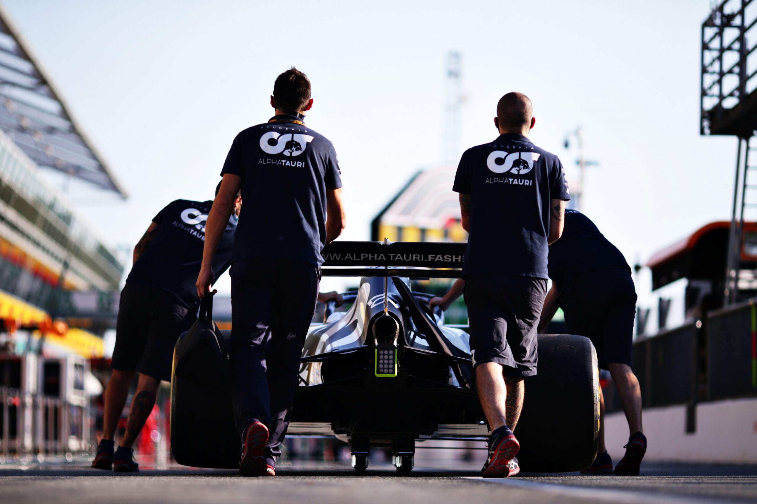 alphatauri-monza-amende-f1