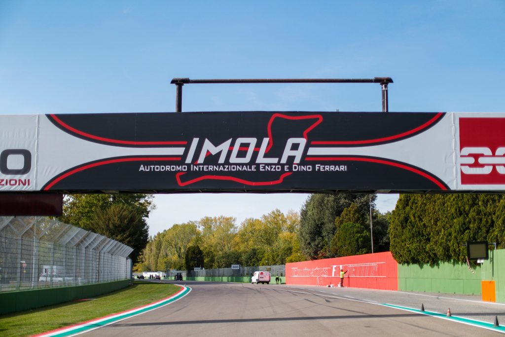 Limites de piste : les virages 9 et 15 sous surveillance à Imola