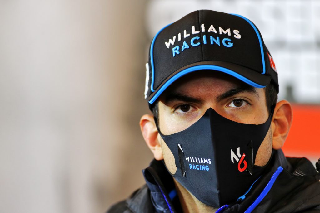 De nouveaux masques personnalisés pour les pilotes Williams