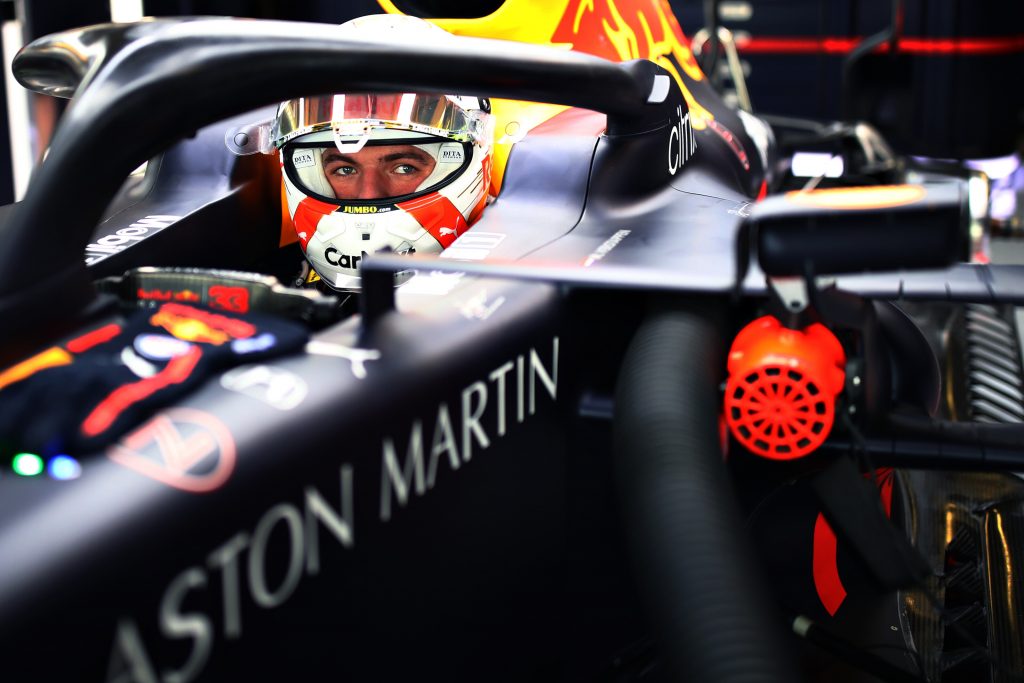 Cinq pilotes avec une boîte de vitesses neuve à Abou Dhabi