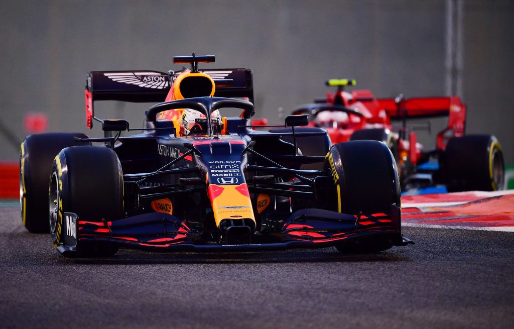 Max Verstappen se place avant les qualifications