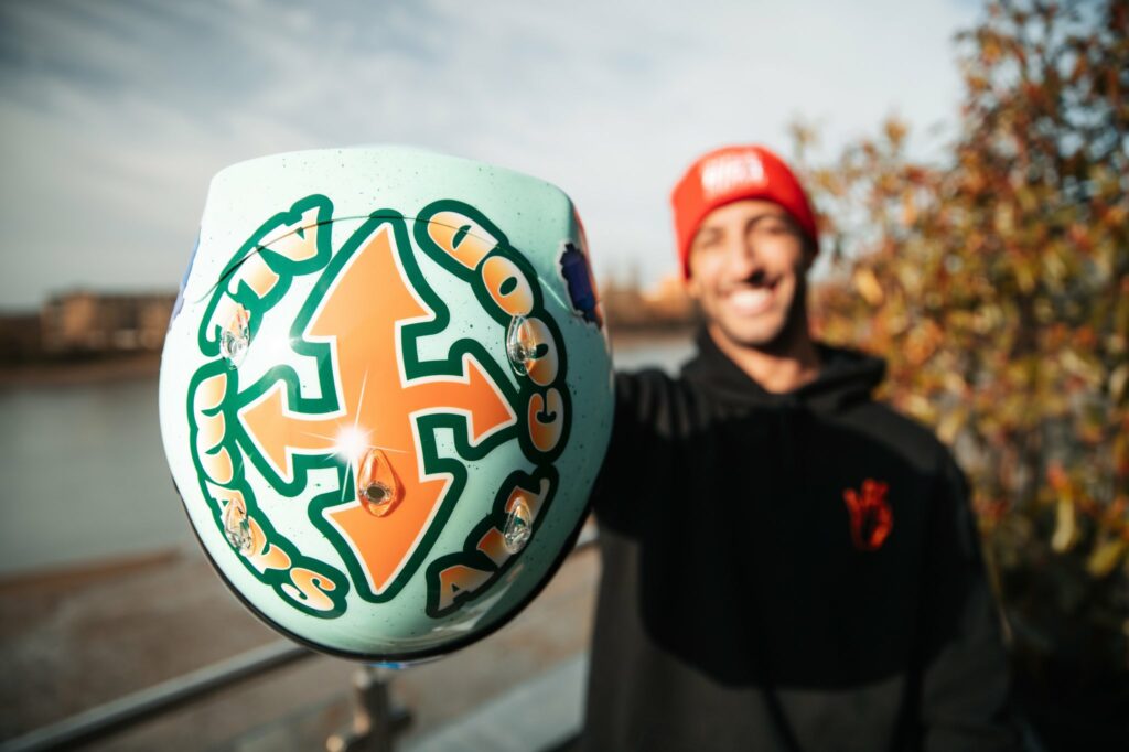 Ricciardo dévoile son casque pour 2021