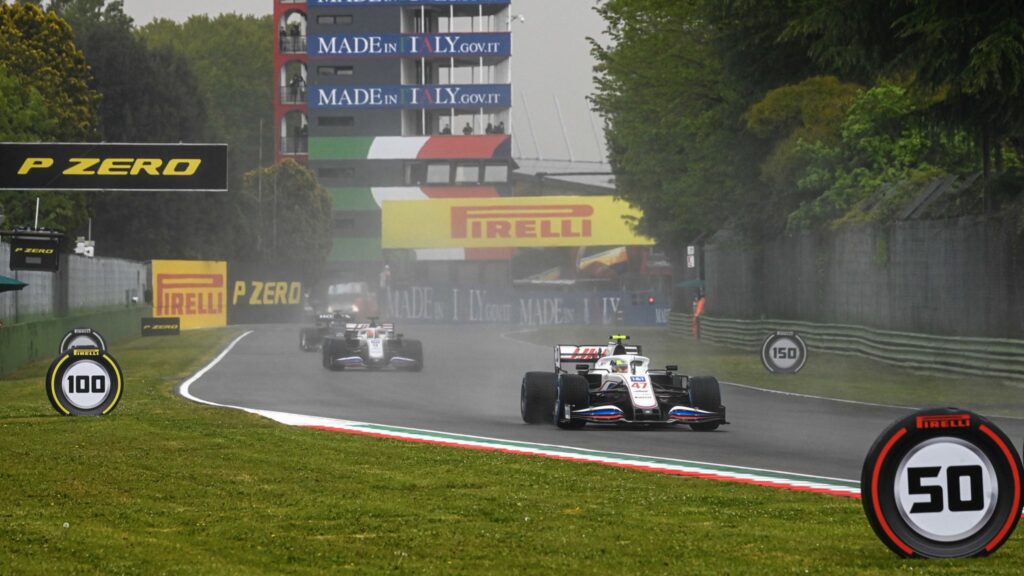 Nikita Mazepin pense que Nicholas Latifi ne l’a pas vu en piste