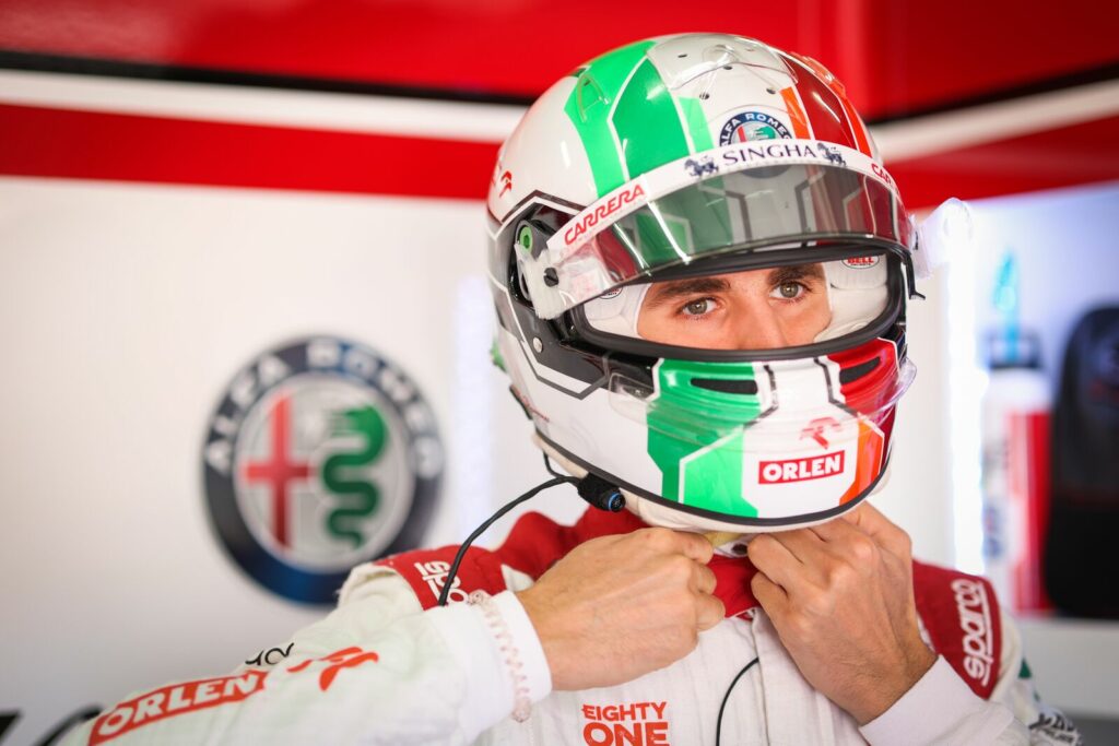 Antonio Giovinazzi remonté contre Nikita Mazepin