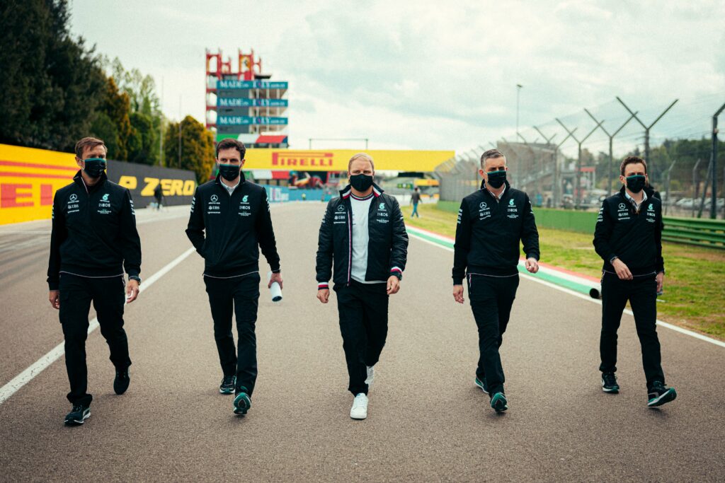 Bottas : « Nous sommes les chasseurs, pas ceux à chasser »