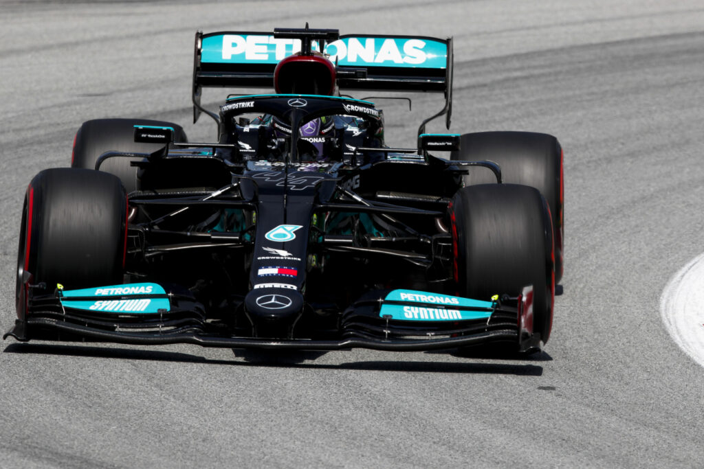 GP d’Espagne : 100e pole position en F1 pour Lewis Hamilton