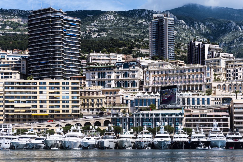 Limites de piste : un feu installé au virage 10 à Monaco