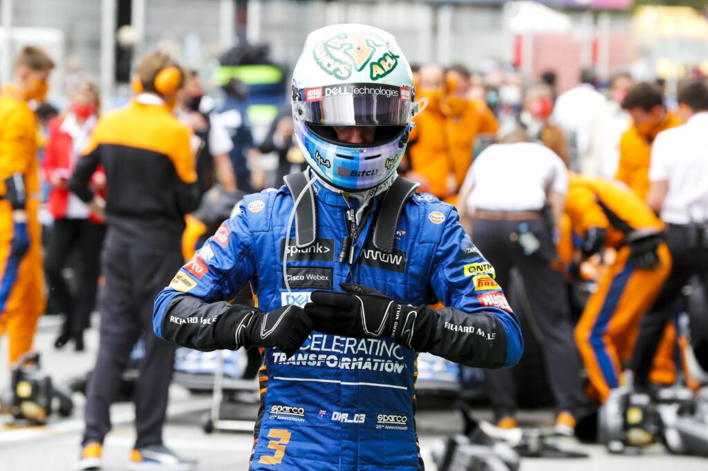 Vandoorne un peu déçu de la saison 2021 de Ricciardo chez McLaren