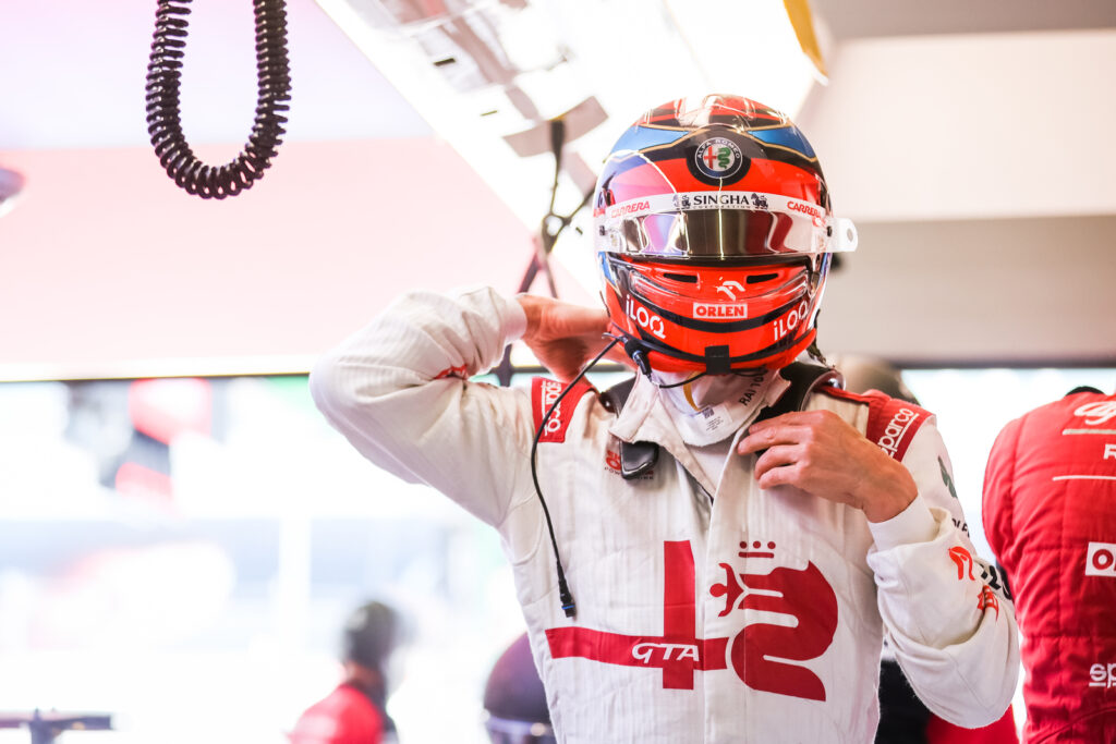 Officiel : la FIA accepte un réexamen de la pénalité infligée à Raikkonen à Imola