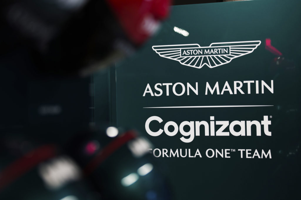 Aston Martin F1 montre son soutien à la communauté LGBTQ +