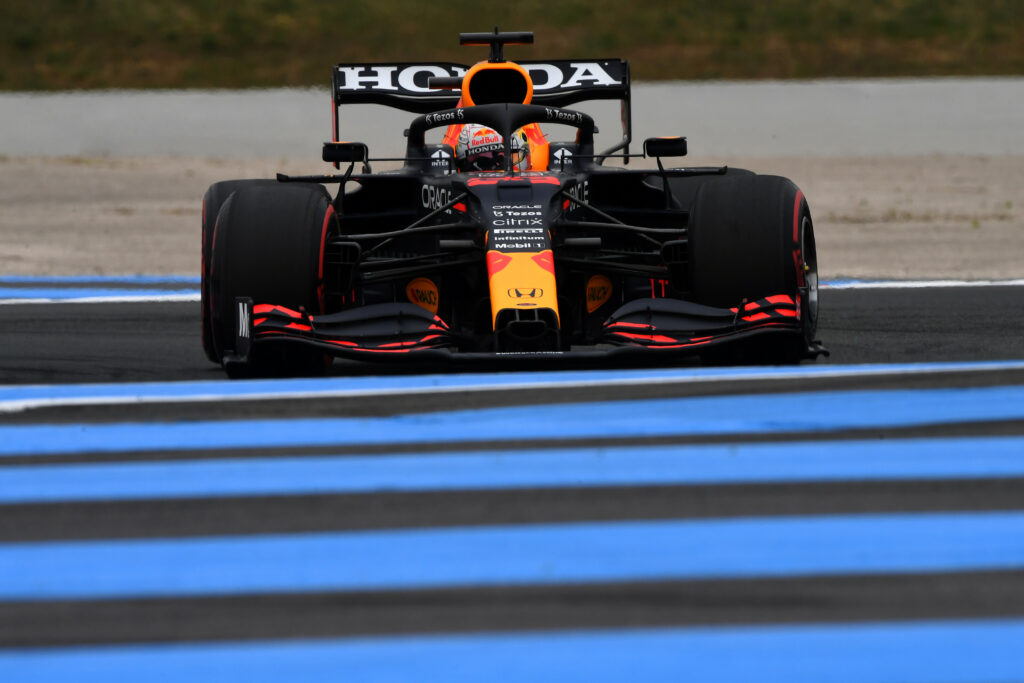 Max Verstappen frappe fort avant les qualifications au Castellet