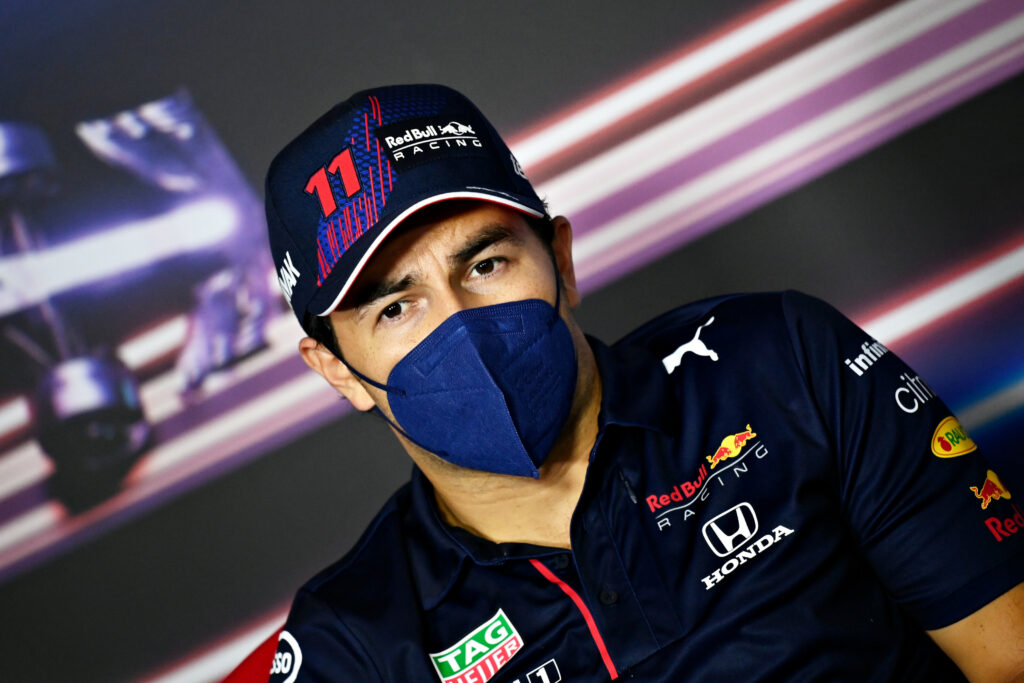 Sergio Perez aimerait discuter contrat avec Red Bull