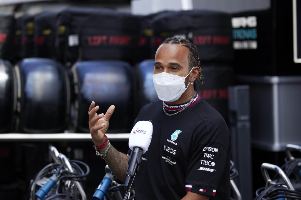 Lewis Hamilton obligé de retourner dans le simulateur Mercedes