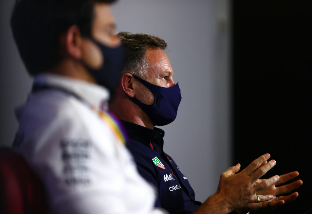 Christian Horner règle ses comptes avec Mercedes
