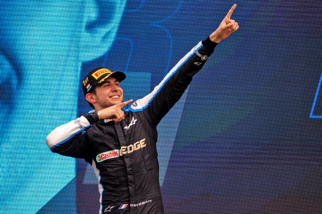 Le président Emmanuel Macron salue la victoire d’Ocon et Alpine F1 en Hongrie