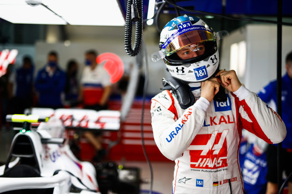 Premier abandon de la saison pour Schumacher à Sotchi