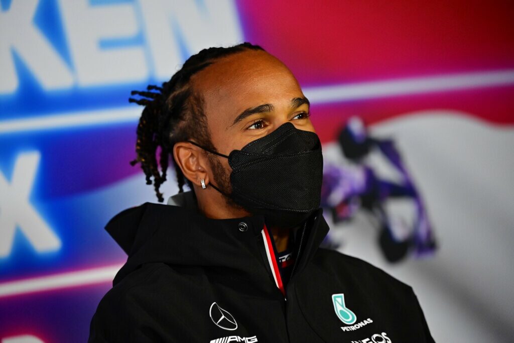 Hamilton serait heureux d’accueillir Russell chez Mercedes