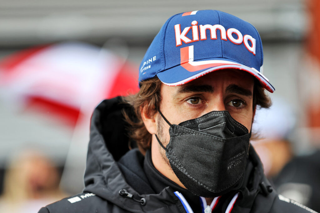 Alonso ne voudrait pas affronter Verstappen chez Red Bull