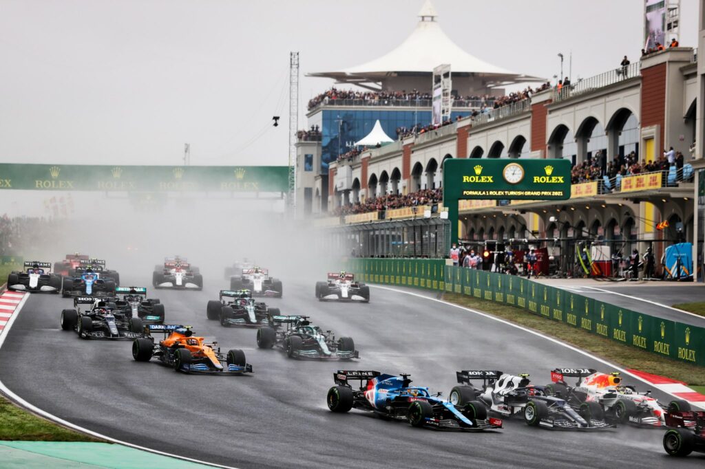 Fernando Alonso doublement pénalisé en Turquie