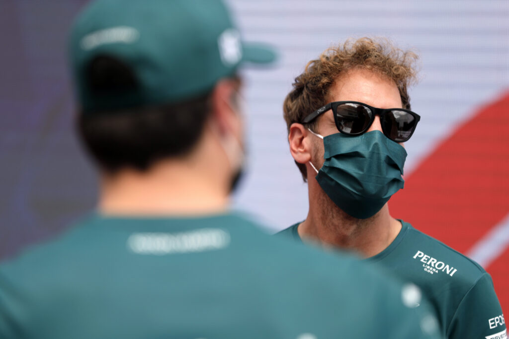 Vettel a organisé une course de karting réservée aux femmes en Arabie Saoudite