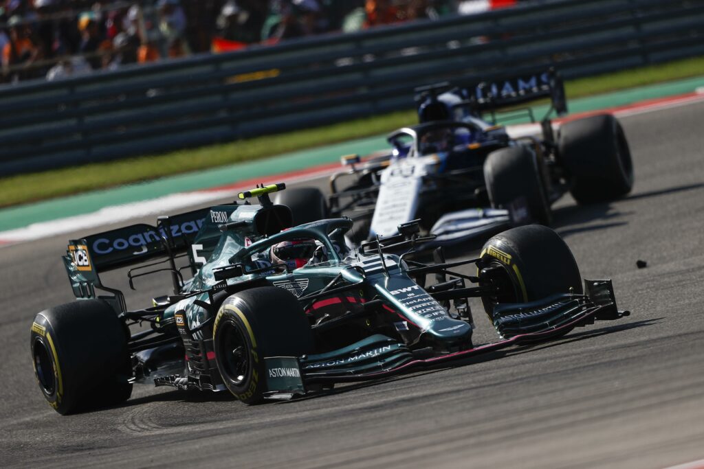 Vettel apprécie toujours ses batailles contre Russell en piste