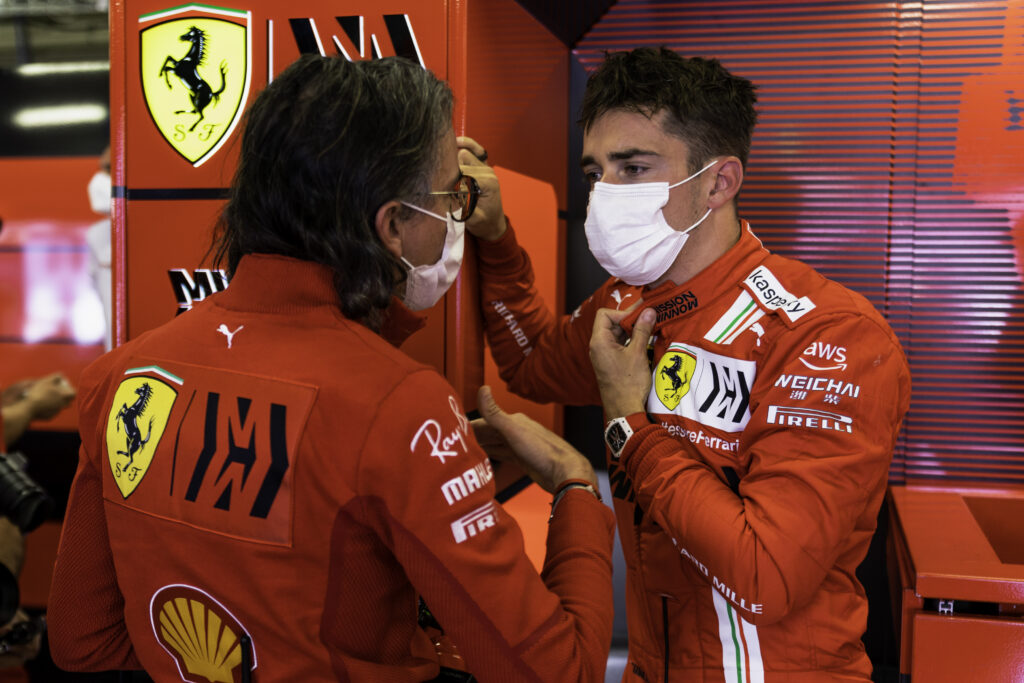 Pourquoi Ferrari a demandé à Leclerc de laisser passer Sainz ?
