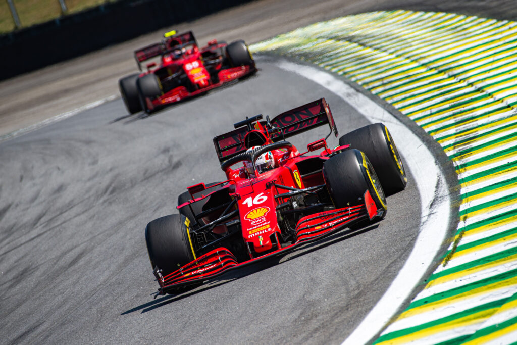 Ferrari double son avance sur McLaren au championnat