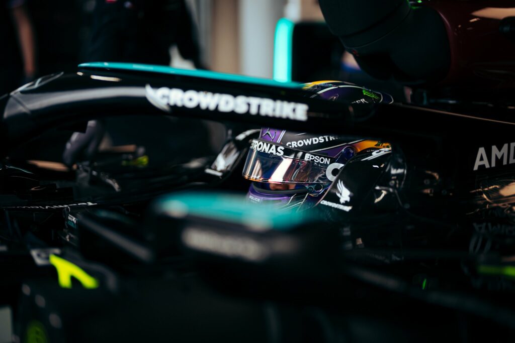 Lewis Hamilton sous enquête après les qualifications au Brésil