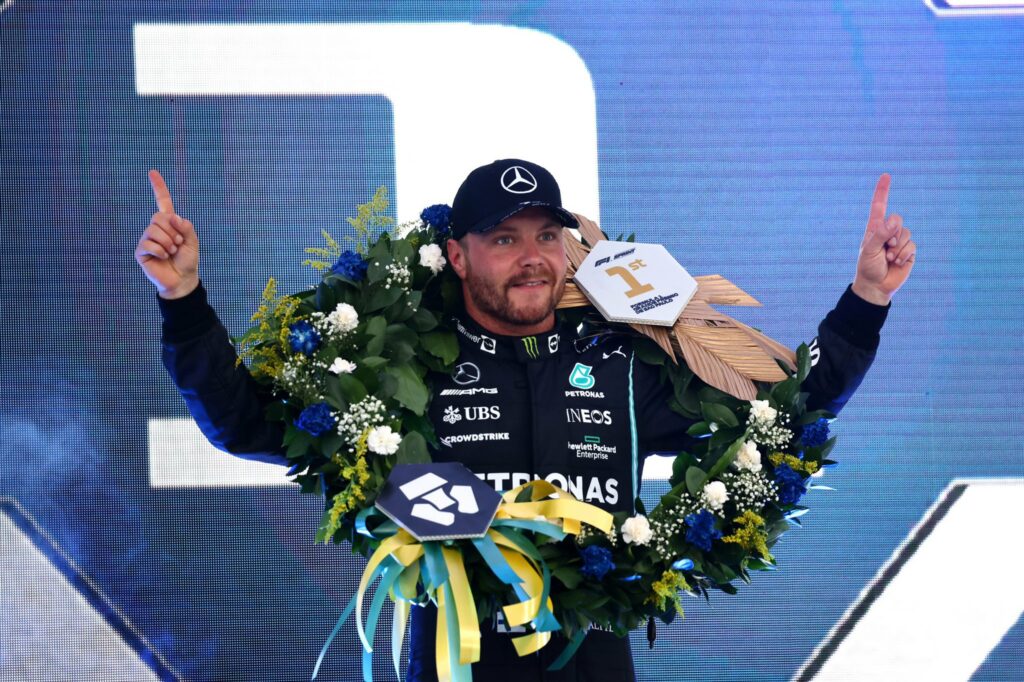 Bottas en pole au Brésil devant Verstappen, Hamilton dixième